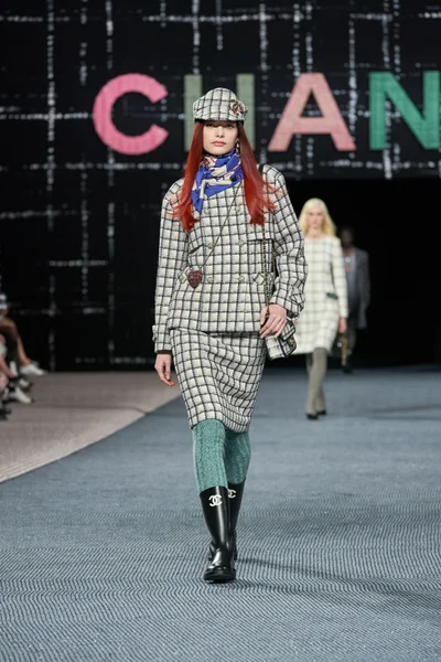 Look 29